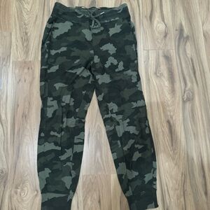 Lululemon Ready to Rulu Jogger Size 8 Camo